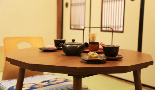 Japanese-Style Room
