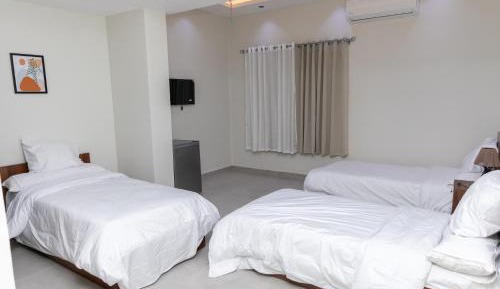 Triple Room with Shared Toilet