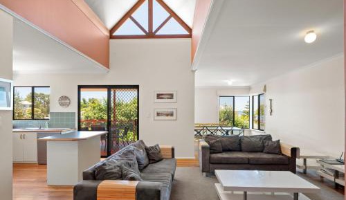 Four-Bedroom Holiday Home