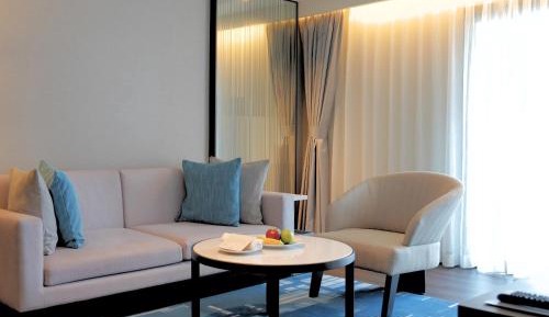 One-Bedroom King Suite with Balcony