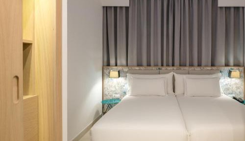 Suite Garden or Pool View (2 Adults)