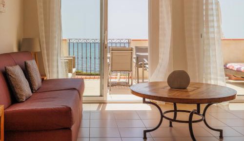 Suite with Lake View