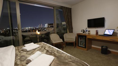 King Suite with Balcony