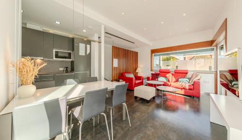 Duplex Two-Bedroom Penthouse with Private Terrace