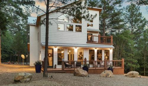 Four-Bedroom Cabin