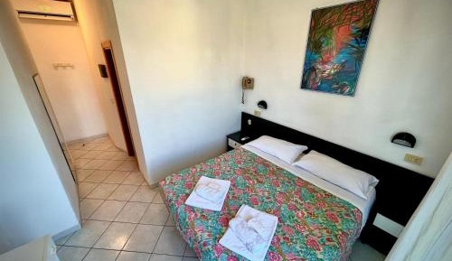 Double Room (1 Adult)