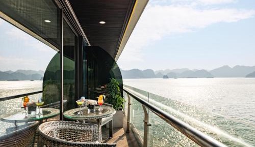 Junior Suite Ocean View with Private Balcony
