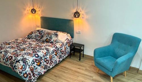 Studio with Sofa Bed