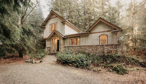 Three-Bedroom Cabin