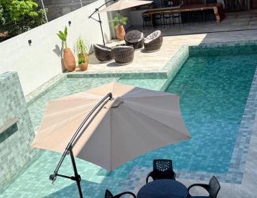Queen Suite with Pool View