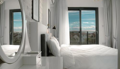 Two-Bedroom Apartment with Sea View