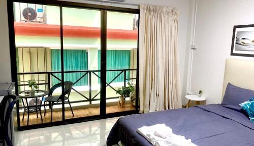 Studio with Balcony