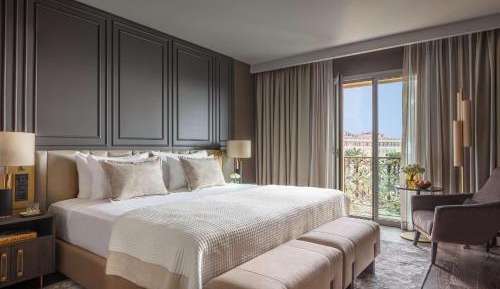 Premium Garden View Room with Balcony