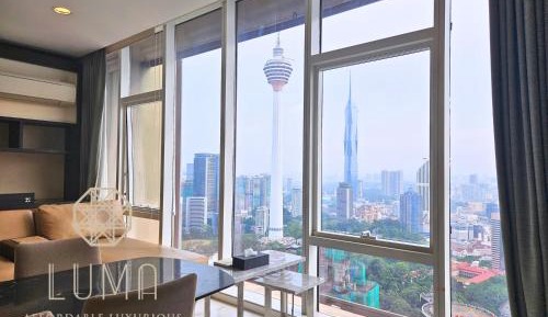 Three-Bedroom Executive Apartment with City View (城市景观三卧行政公寓)