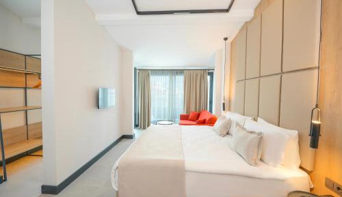 Deluxe Double Room with Balcony