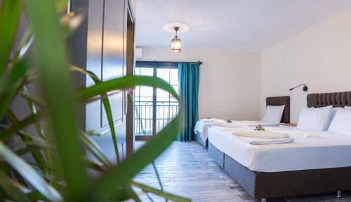 Deluxe Quadruple Room