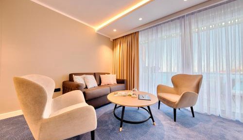 Three-Bedroom Apartment - Annex Building