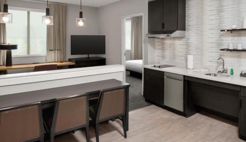 One-Bedroom King Suite with Sofa Bed 