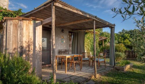One-Bedroom Apartment with Garden View
