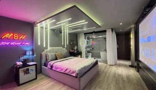 Suite with City View