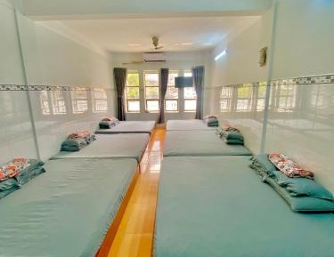 Mixed Dormitory Room