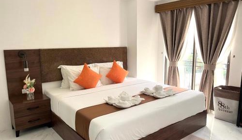 Two-Bedroom Deluxe Apartment with Balcony