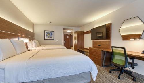 Standard Queen Room with Two Queen Beds