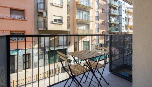 One-Bedroom Apartment with Balcony