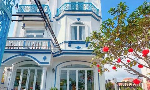 Villa - Beach Front