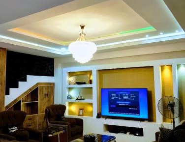Deluxe Double Room (2 Adults + 1 Child)