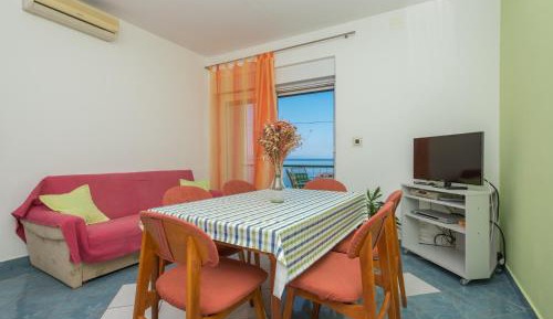 Three-Bedroom Apartment with Terrace and Sea View