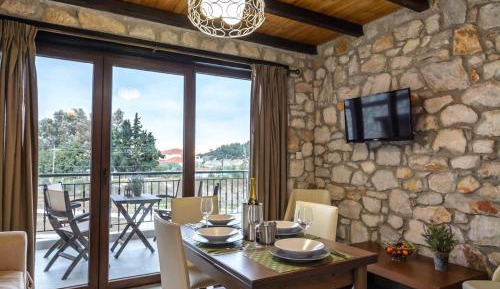 Alimidi Two-Bedroom Maisonette with Sea View