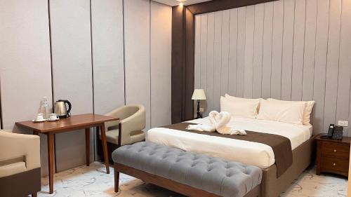 Deluxe Double Room (1 adult + 1 child)