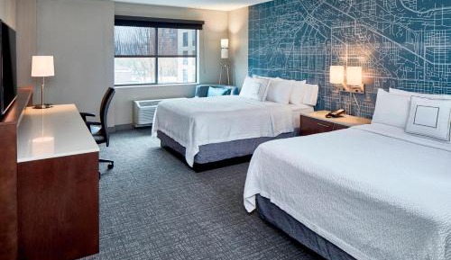 Queen Room with Two Queen Beds and Roll-in Shower - Mobility Accessible