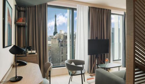 Eiffel Junior Suite