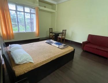 Queen Room