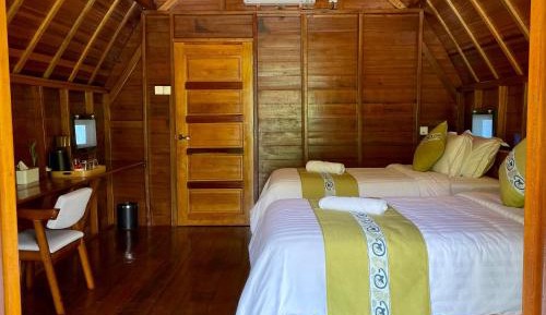 Standard Twin Room with Garden View