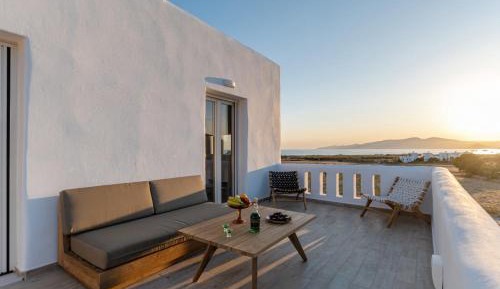 Two-Bedroom Apartment with Balcony and Sea View
