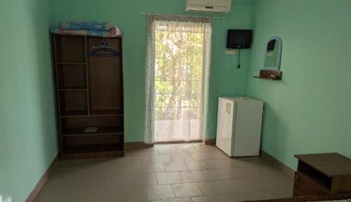 Double or Twin Room with Shared Bathroom
