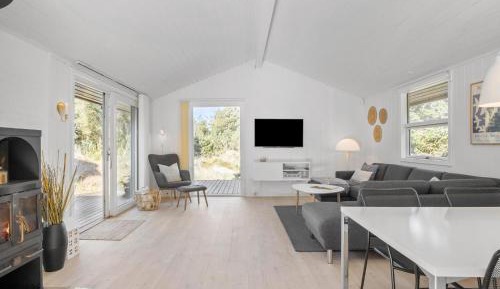 Three-Bedroom Holiday Home 