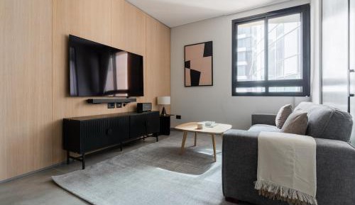 One-Bedroom Apartment