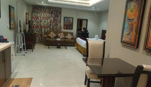 Deluxe Suite