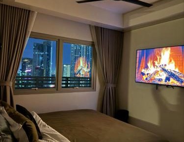 Suite with City View