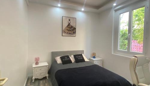 One-Bedroom Apartment with Terrace