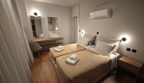 Superior One-Bedroom Apartment with Balcony