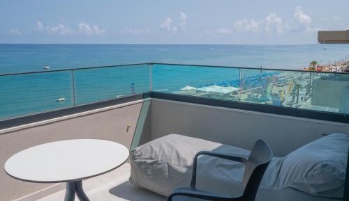 Deluxe Double Room with Sea View