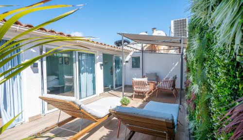 Private Dormitory 4 People with Terrace