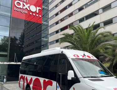 Double Room with free airport shuttle