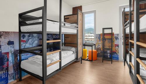 Bed in 4-Bed Mixed Dormitory Room