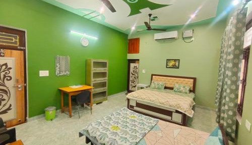 Quadruple Room with Private Bathroom